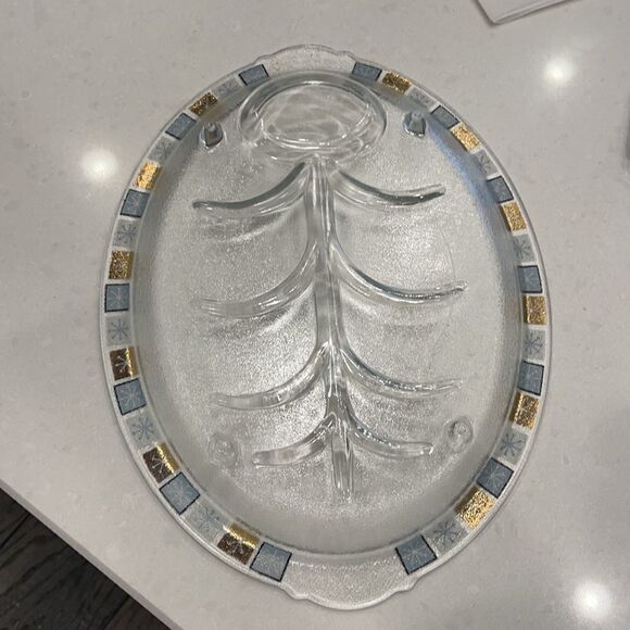 Atomic inland glass platter excellent condition sculpted tree and juice well. - Picture 3 of 3
